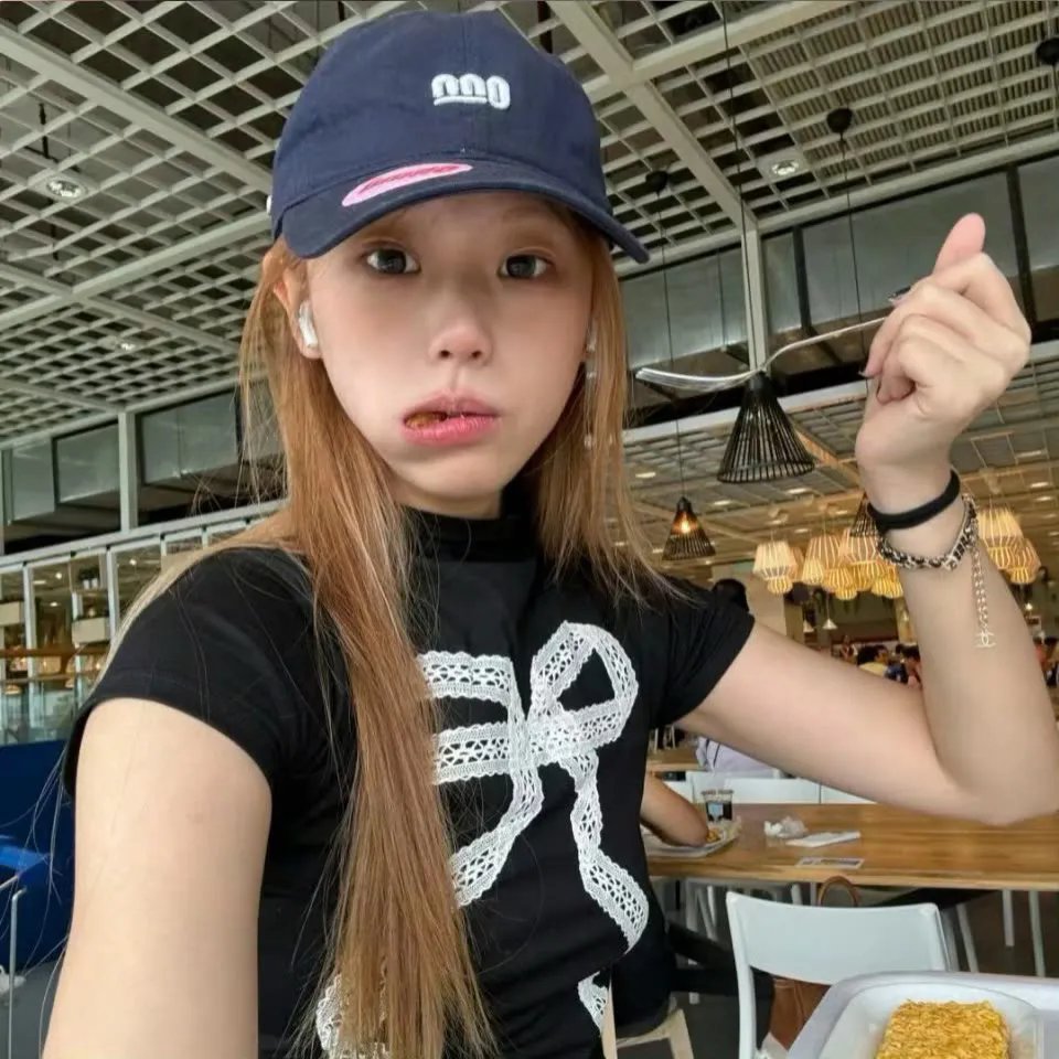 哈桑·明哈杰：国王的小丑